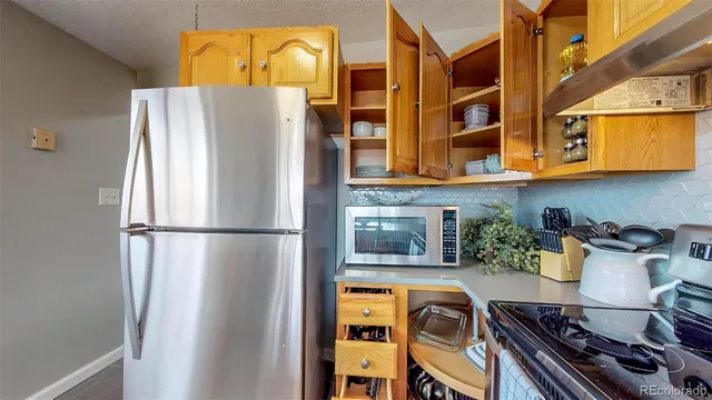 $589,900 | 28 West Broadmoor Drive, Littleton, CO 80120