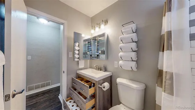 $589,900 | 28 West Broadmoor Drive, Littleton, CO 80120