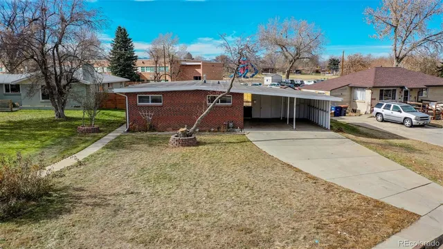 $589,900 | 28 West Broadmoor Drive, Littleton, CO 80120