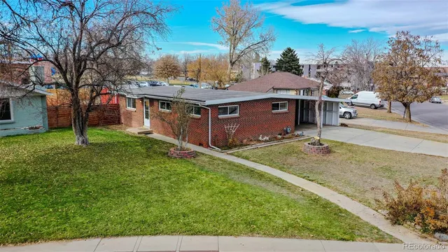 $589,900 | 28 West Broadmoor Drive, Littleton, CO 80120