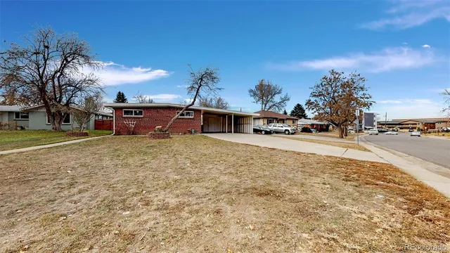 $589,900 | 28 West Broadmoor Drive, Littleton, CO 80120