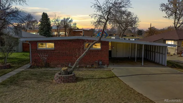 $589,900 | 28 West Broadmoor Drive, Littleton, CO 80120