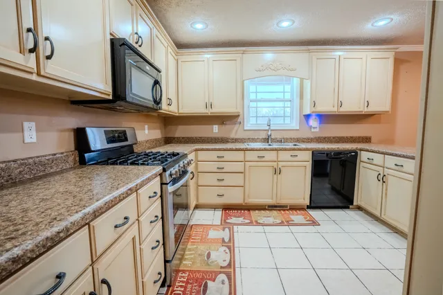 200 Boyd Road, Adamsville, TN 38310