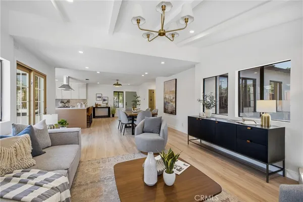 $899,900 | 6845 Aura Avenue, Reseda, CA 91335