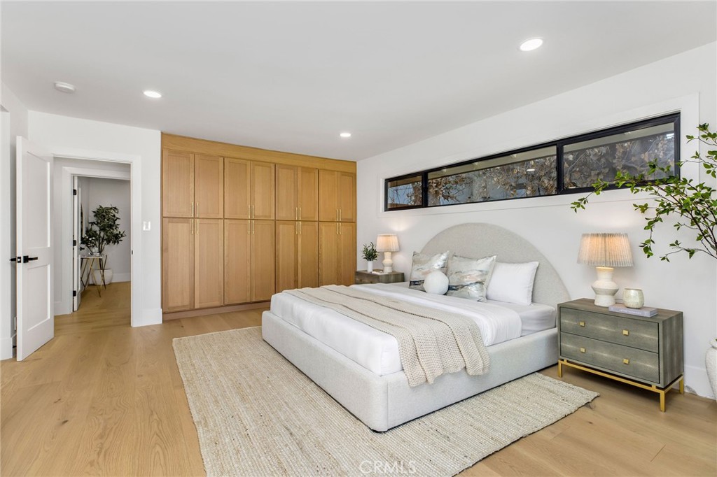 17601 McCormick Street Encino, CA 91316 - Photo 23 of 35