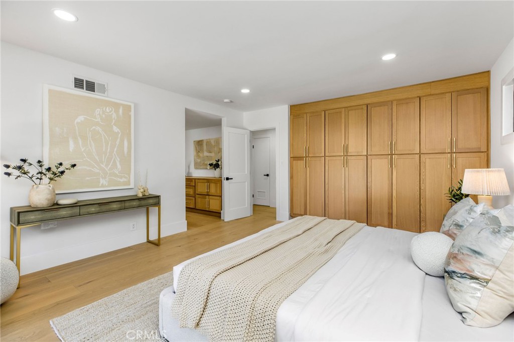 17601 McCormick Street Encino, CA 91316 - Photo 25 of 35