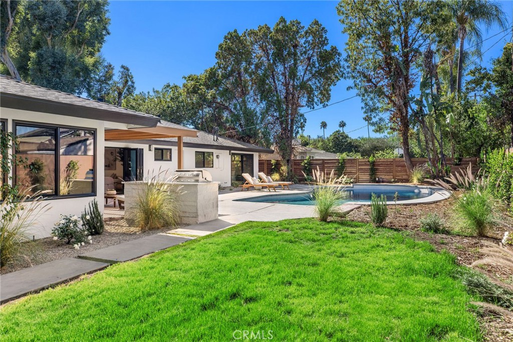 17601 McCormick Street Encino, CA 91316 - Photo 33 of 35