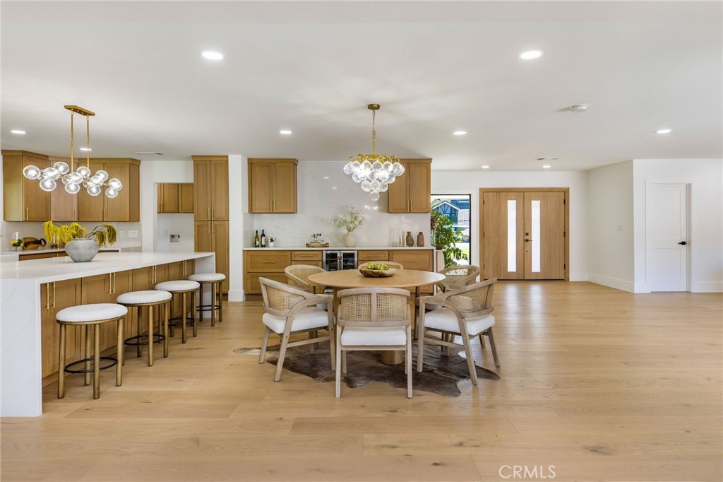 17601 McCormick Street Encino, CA 91316 - Photo 7 of 35