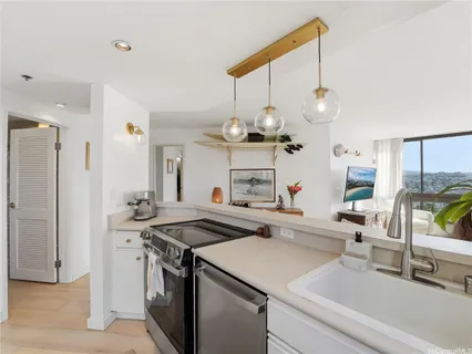 $490,000 | 300 Wai Nani Way, Unit II1817, Honolulu, HI 96815