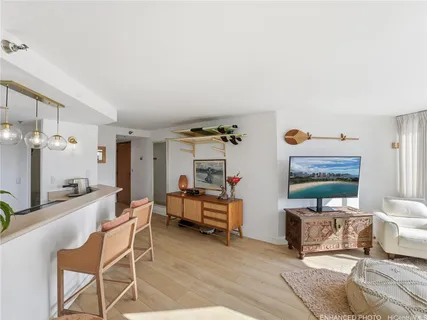 $525,000 | 300 Wai Nani Way, Unit II1817, Honolulu, HI 96815