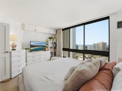 $525,000 | 300 Wai Nani Way, Unit II1817, Honolulu, HI 96815