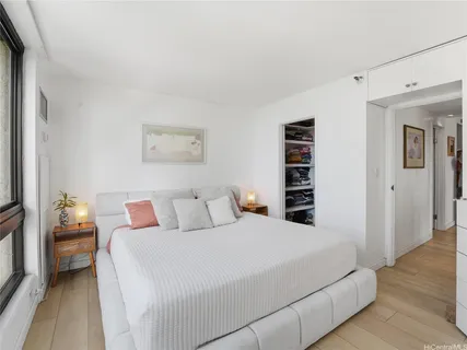 $490,000 | 300 Wai Nani Way, Unit II1817, Honolulu, HI 96815