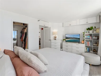 $525,000 | 300 Wai Nani Way, Unit II1817, Honolulu, HI 96815