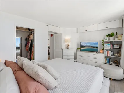 $490,000 | 300 Wai Nani Way, Unit II1817, Honolulu, HI 96815