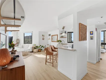 $490,000 | 300 Wai Nani Way, Unit II1817, Honolulu, HI 96815