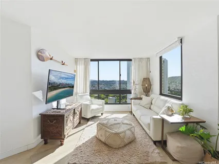 $490,000 | 300 Wai Nani Way, Unit II1817, Honolulu, HI 96815