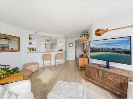 $490,000 | 300 Wai Nani Way, Unit II1817, Honolulu, HI 96815