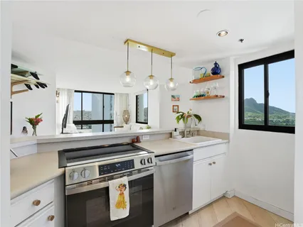 $490,000 | 300 Wai Nani Way, Unit II1817, Honolulu, HI 96815