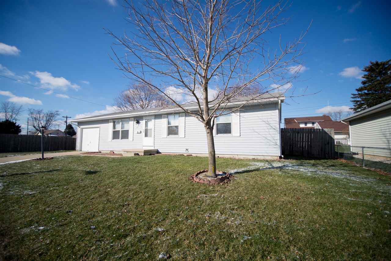 370 Ruth Street Huntington, IN 46750 - Photo 3 of 24 Gallery Image 3