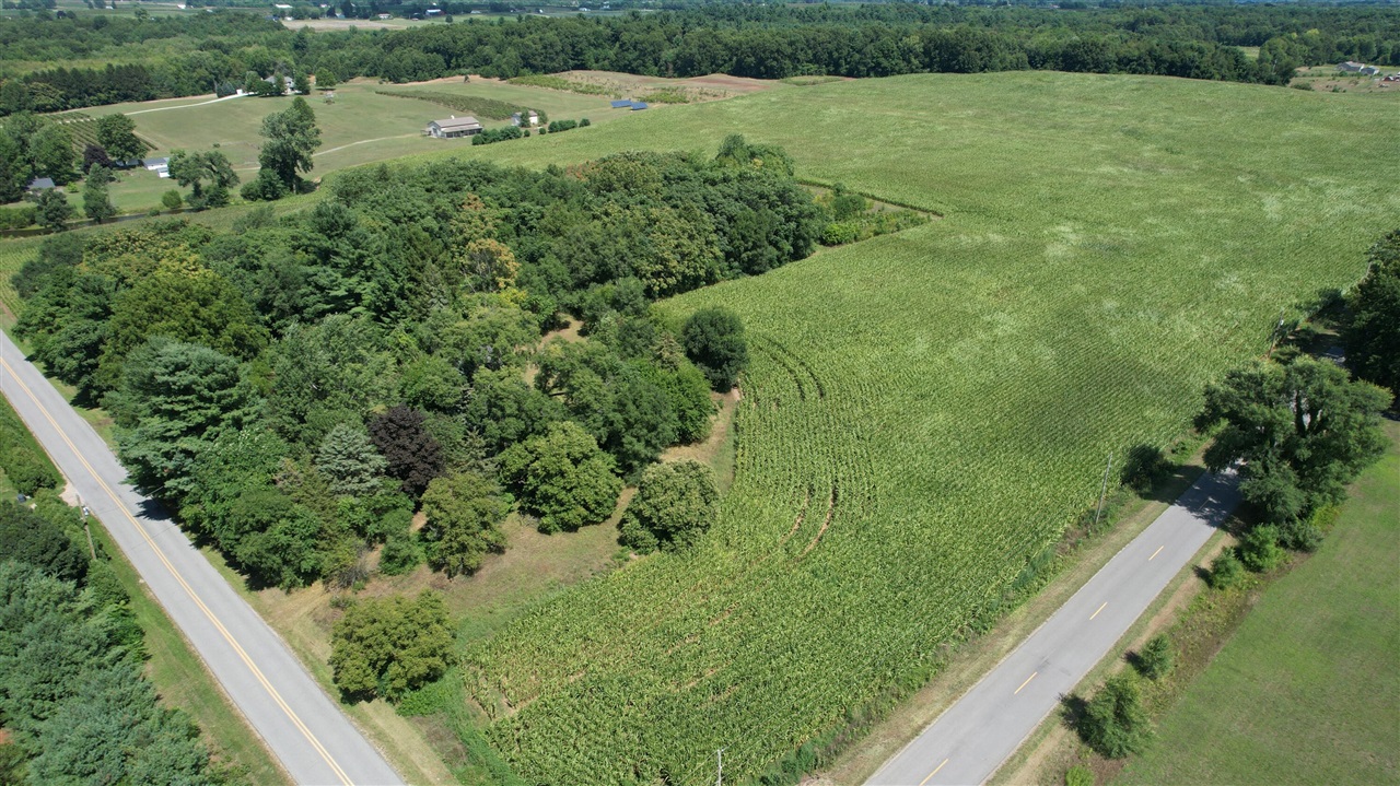 545 Biastock Road Benton Harbor, MI 49022 - Photo 2 of 15