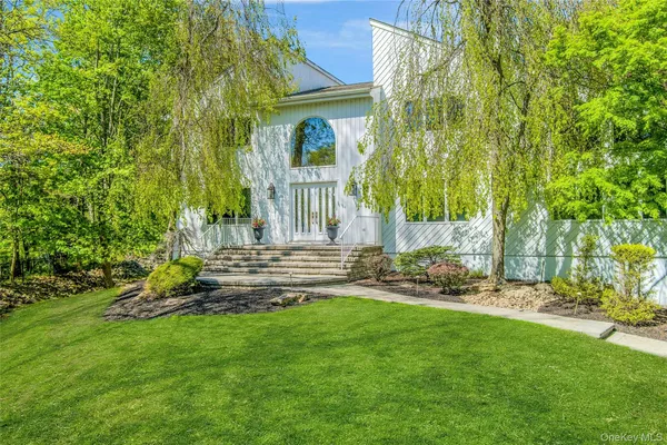 $1,200,000 | 20 Sandstone Trail, New City, NY 10956