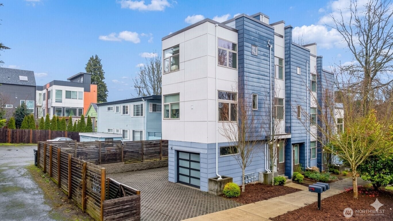 2514 South Washington Street Seattle, WA 98144 - Photo 1 of 40