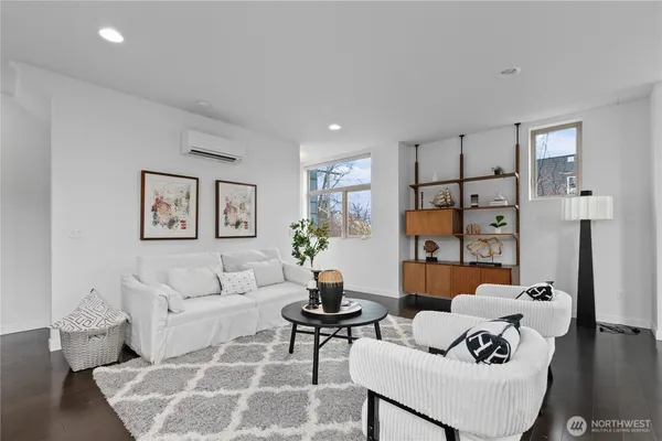 $712,500 | 2514 South Washington Street, Seattle, WA 98144