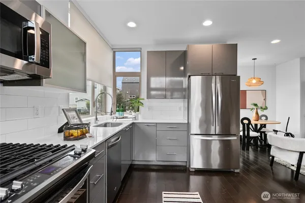 $712,500 | 2514 South Washington Street, Seattle, WA 98144