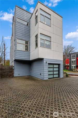 $712,500 | 2514 South Washington Street, Seattle, WA 98144