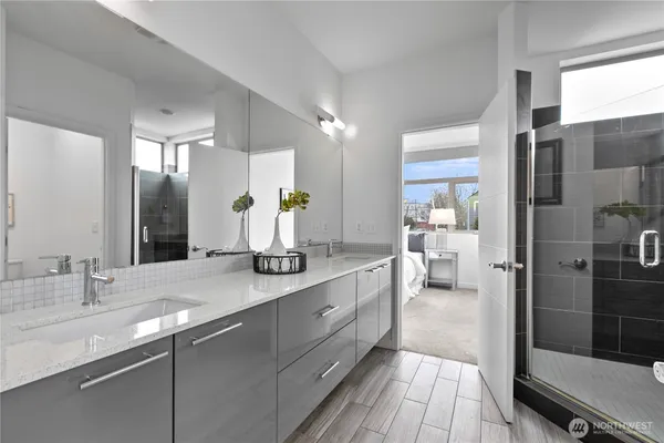 $712,500 | 2514 South Washington Street, Seattle, WA 98144