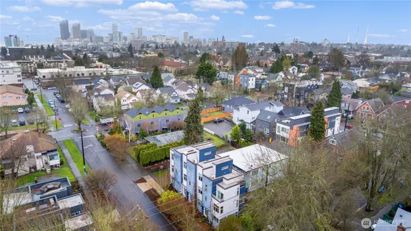 $712,500 | 2514 South Washington Street, Seattle, WA 98144