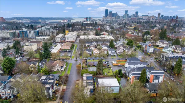 $712,500 | 2514 South Washington Street, Seattle, WA 98144