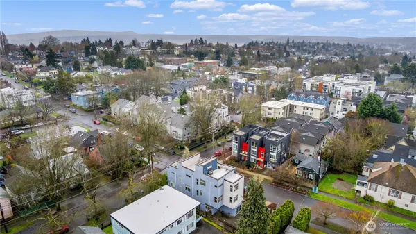 $712,500 | 2514 South Washington Street, Seattle, WA 98144