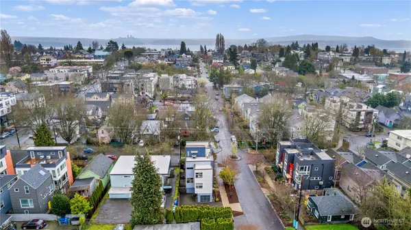 $712,500 | 2514 South Washington Street, Seattle, WA 98144