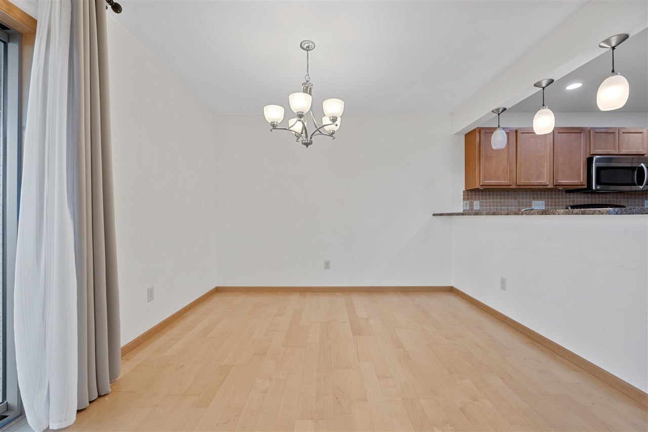 130 South Park Ridge Road North Liberty, IA 52317 - Photo 4 of 24 Gallery Image 4