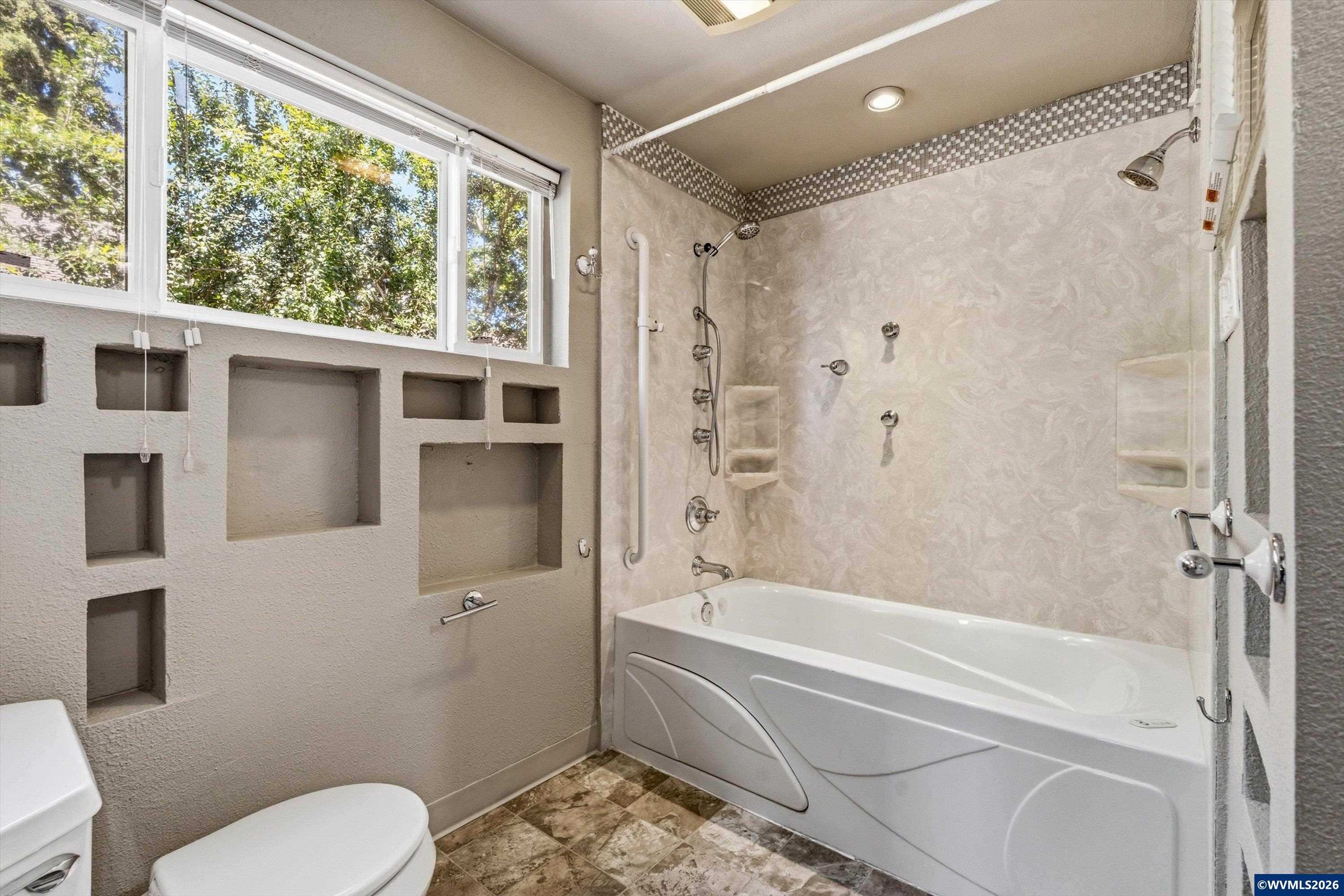 1719 Belmont Loop Southwest Albany, OR 97321 - Photo 13 of 40