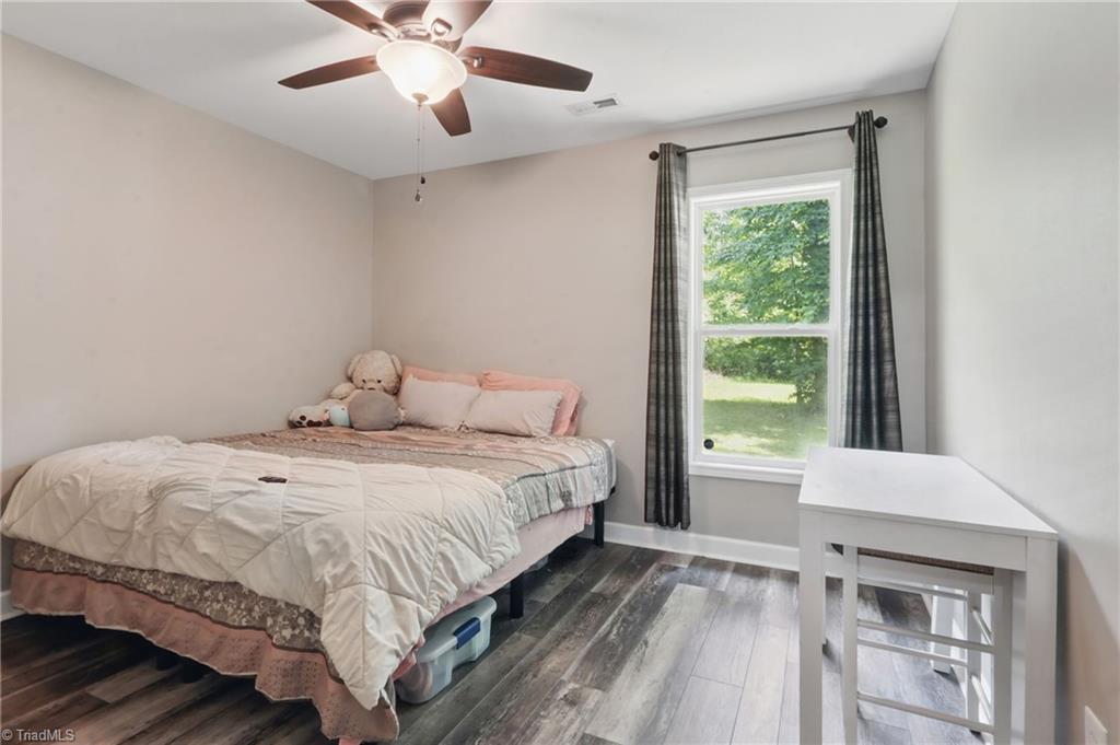 4402 Southern Webbing Mill Road Greensboro, NC 27405 - Photo 11 of 15 Second bedroom