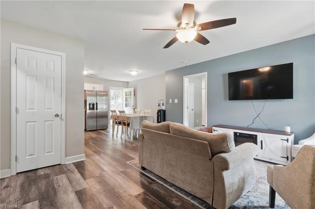 4402 Southern Webbing Mill Road Greensboro, NC 27405 - Photo 3 of 15 Gallery Image 3