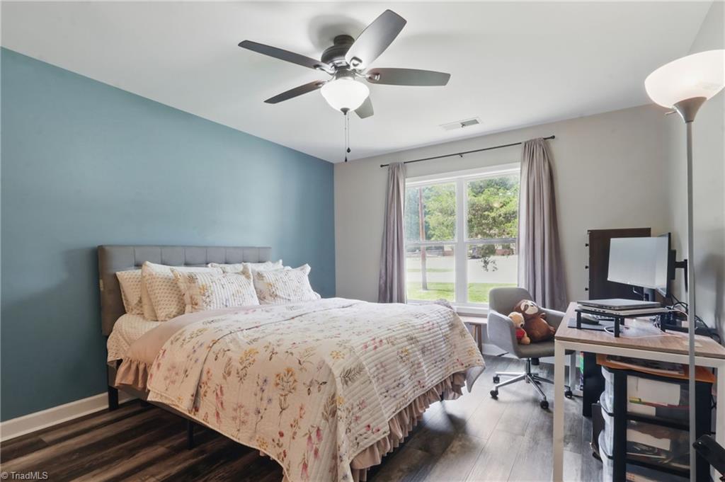 4402 Southern Webbing Mill Road Greensboro, NC 27405 - Photo 7 of 15 Primary suite