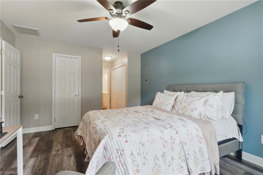 4402 Southern Webbing Mill Road Greensboro, NC 27405 - Photo 8 of 15 Primary suite