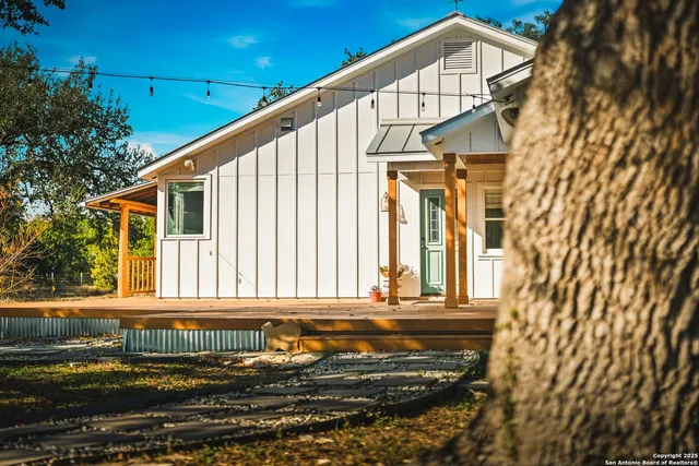 $895,000 | 10700 Farm To Market 32, Fischer, TX 78623