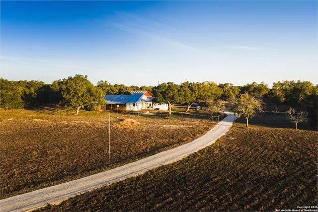 $895,000 | 10700 Farm To Market 32, Fischer, TX 78623