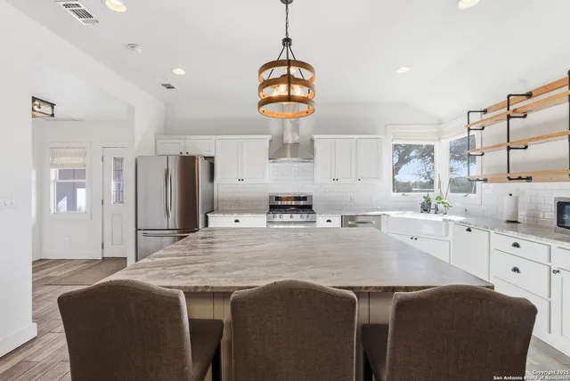 $895,000 | 10700 Farm To Market 32, Fischer, TX 78623