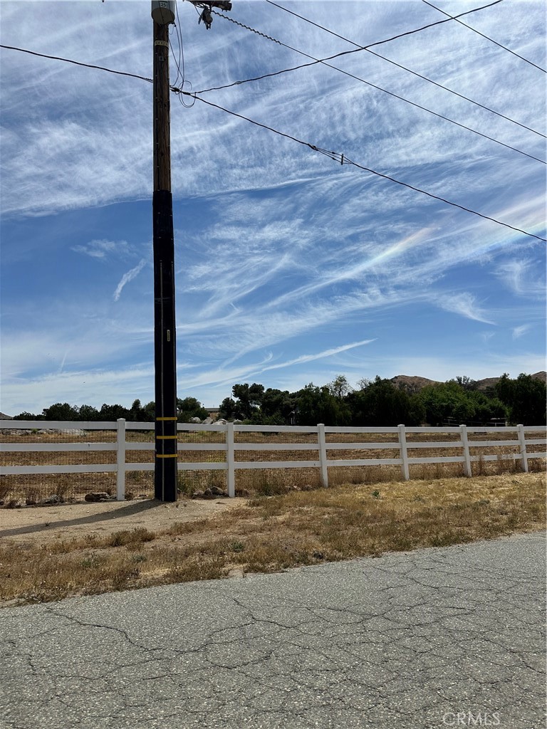 21520 Gold Valley Road Perris, CA 92570 - Photo 3 of 18