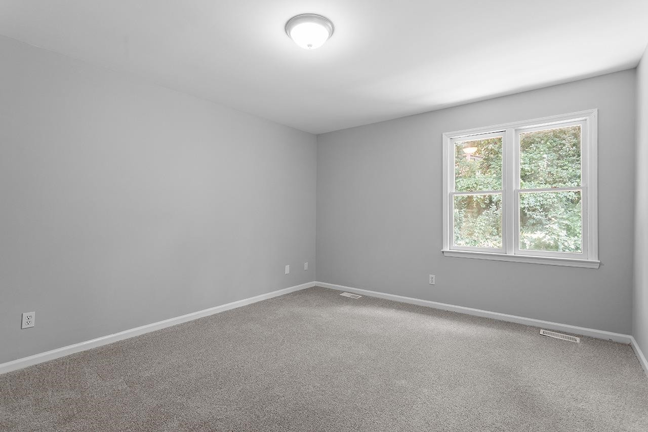 1404 Kent Road Raleigh, NC 27606 - Photo 19 of 28 Photo 19