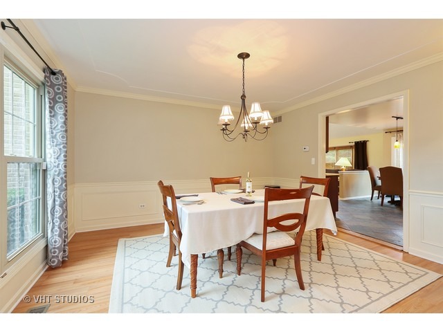 2481 Rio Grande Circle Naperville, IL 60565 - Photo 5 of 25 a view of a dining room with furniture