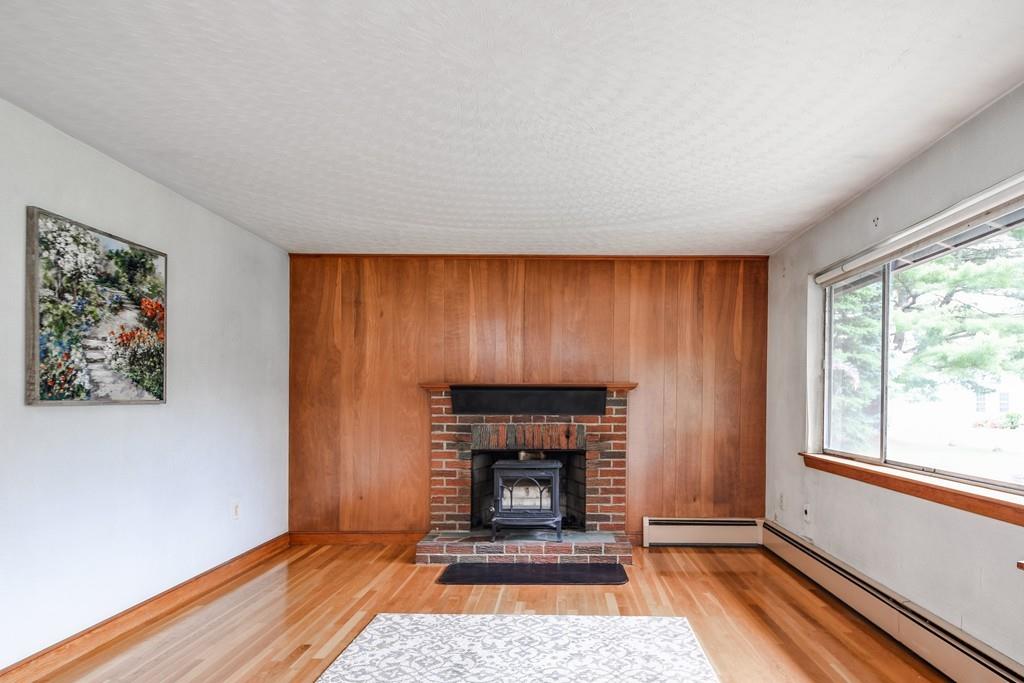 79 Joseph Road Framingham, MA 01701 - Photo 3 of 26