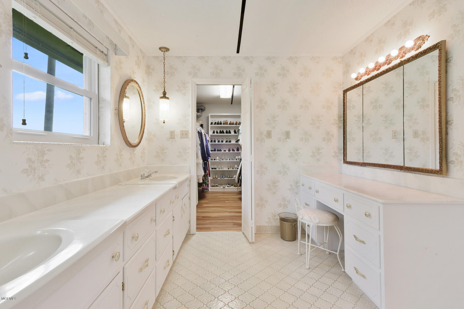 13100 Jim Ramsay Road Ocean Springs, MS 39565 - Photo 8 of 53 main bath