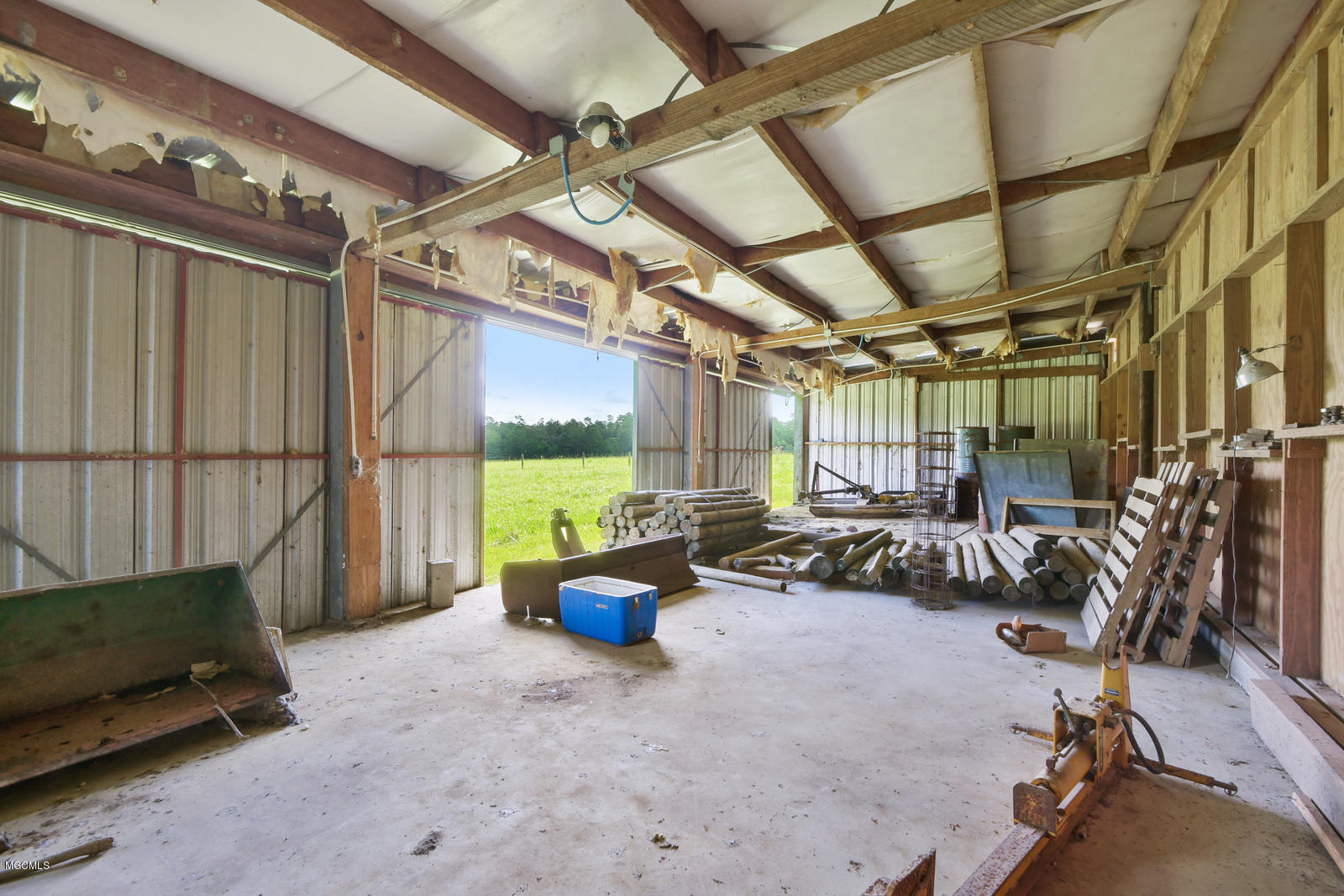 13100 Jim Ramsay Road Ocean Springs, MS 39565 - Photo 9 of 53 barn