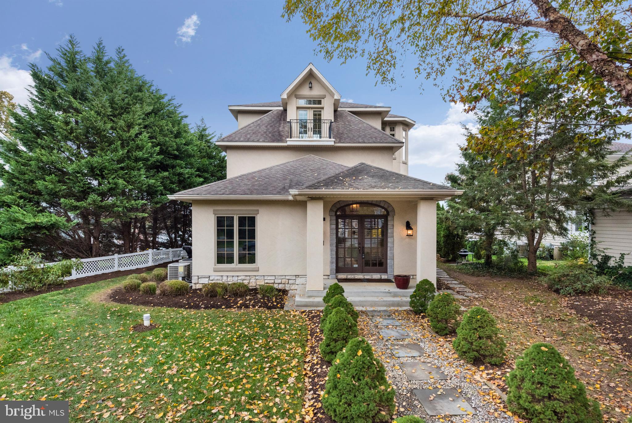1795 Beachfield Road Annapolis, MD 21409 - Photo 46 of 49 a front view of a house with garden